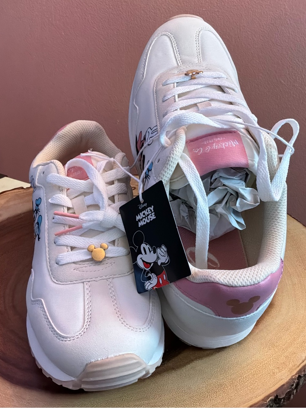 🌙✨🏷️ Disney Mickey Mouse Sneakers Pink & White Gold Accents Size 8 - Picture 3 of 9